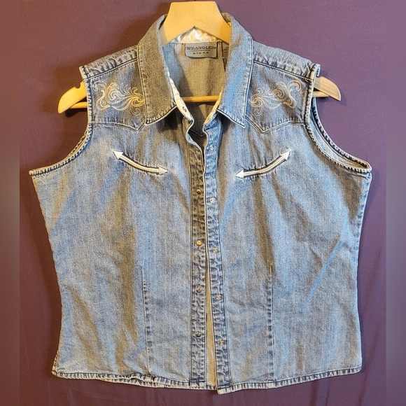 Wrangler Blues Vintage Denim Sleeveless Vest With Pearl Snap Buttons. Size XL - Picture 1 of 5